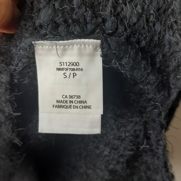 🌸Kenneth Cole Ladies Reaction|  Women's Sweater - Picture 4 of 9